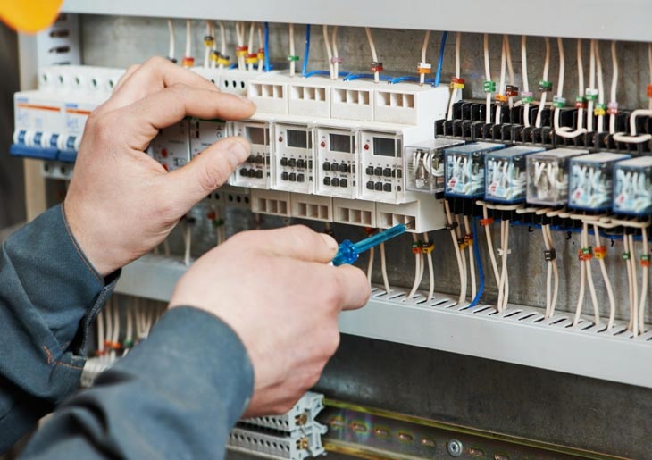 Instalações Elétricas Comerciais, Industriais e Prediais